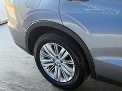 2022 Mitsubishi Outlander LS