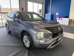 2022 Mitsubishi Outlander LS