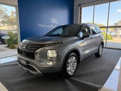 2022 Mitsubishi Outlander LS