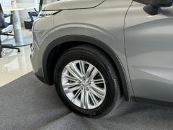 2022 Mitsubishi Outlander LS