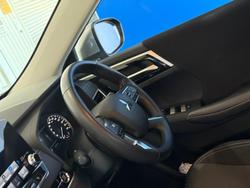 2022 Mitsubishi Outlander LS