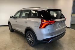 2025 Mahindra XUV700 AX7L