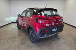 2025 Mahindra XUV3XO AX7L