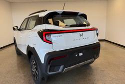 2025 Mahindra XUV3XO AX5L