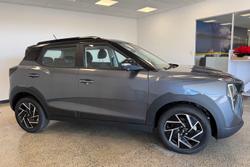 2025 Mahindra XUV3XO AX7L