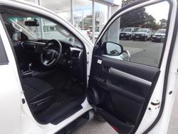 2015 Toyota Hilux SR5