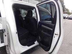 2015 Toyota Hilux SR5