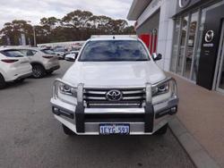 2015 Toyota Hilux SR5
