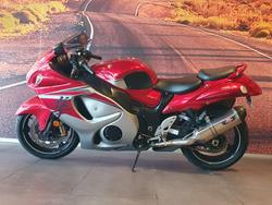 2016 Suzuki Hayabusa (GSX1300R) Hayabusa Red