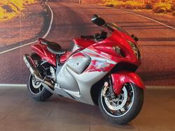 2016 Suzuki Hayabusa (GSX1300R) Hayabusa Red