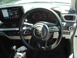 2025 Suzuki
Swift Hybrid