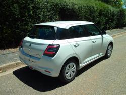 2025 Suzuki
Swift Hybrid