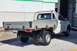 2018 Mitsubishi Triton GLX