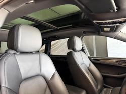2019 Porsche
Macan S
