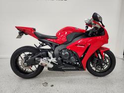 Honda CBR1000RR (fireblade)
