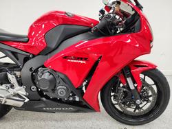 2013 Honda CBR1000RR (FIREBLADE) Red