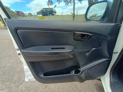 2014 Toyota Hilux Workmate TGN16R MY14 4x2 Glacier White