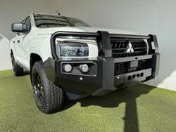 2024 Mitsubishi Triton GLX