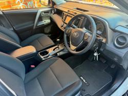 2017 Toyota RAV4 GX ZSA42R Glacier White