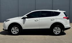 2017 Toyota RAV4 GX ZSA42R Glacier White