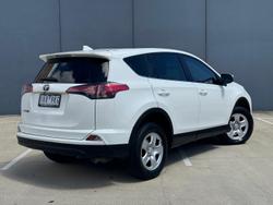 2017 Toyota RAV4 GX ZSA42R Glacier White