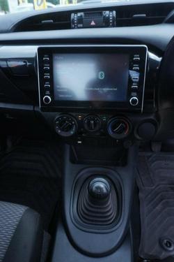 2020 Toyota
Hilux Workmate