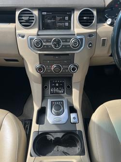 2015 Land Rover Discovery SDV6 SE