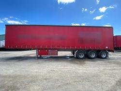 Krueger 22P Straight Curtain Sider
