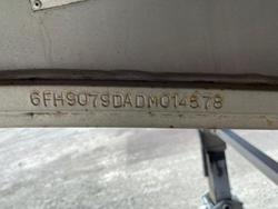 2013 Krueger 22P Straight Curtain Sider Red