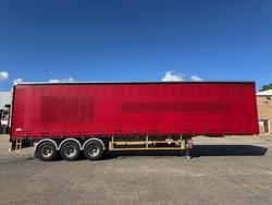 2013 Krueger 22P Straight Curtain Sider Red