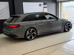 2021 Audi
RS4