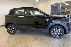 2025 Mahindra XUV3XO AX5L