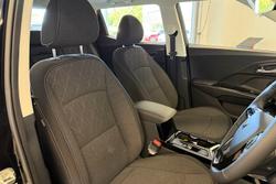 2025 Mahindra XUV3XO AX5L