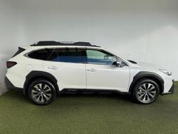 2025 Subaru Outback AWD Touring XT