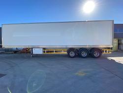 2015 Vawdrey 22P Straight Freezer Van White