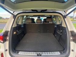 2025 LDV D90 Executive