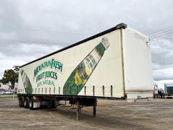 1995 Freighter 22 Pallet Curtainsider