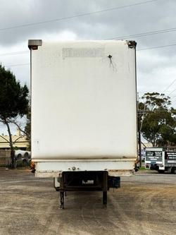 1995 Freighter 22 Pallet Curtainsider