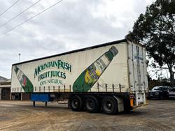 1995 Freighter 22 Pallet Curtainsider