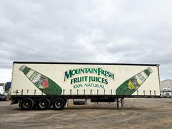 1995 Freighter 22 Pallet Curtainsider