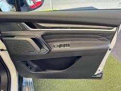 2025 LDV D90 Executive