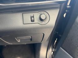 2023 LDV
                D90 Executive