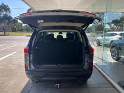 2023 LDV
                D90 Executive