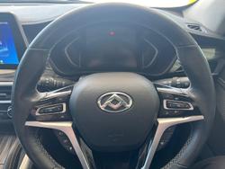 2023 LDV
                D90 Executive