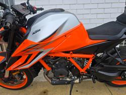 2022 Ktm 1290 SUPER DUKE R Orange