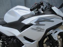 2025 Kawasaki NINJA 500 SILVER