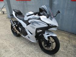 2025 Kawasaki NINJA 500 SILVER