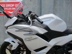 2025 Kawasaki NINJA 500 SILVER