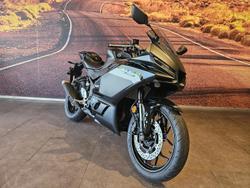 2025 Yamaha YZF-R3 R3 Black