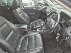 2011 Volkswagen Tiguan 147TSI 5N MY11 Four Wheel Drive Deep Black